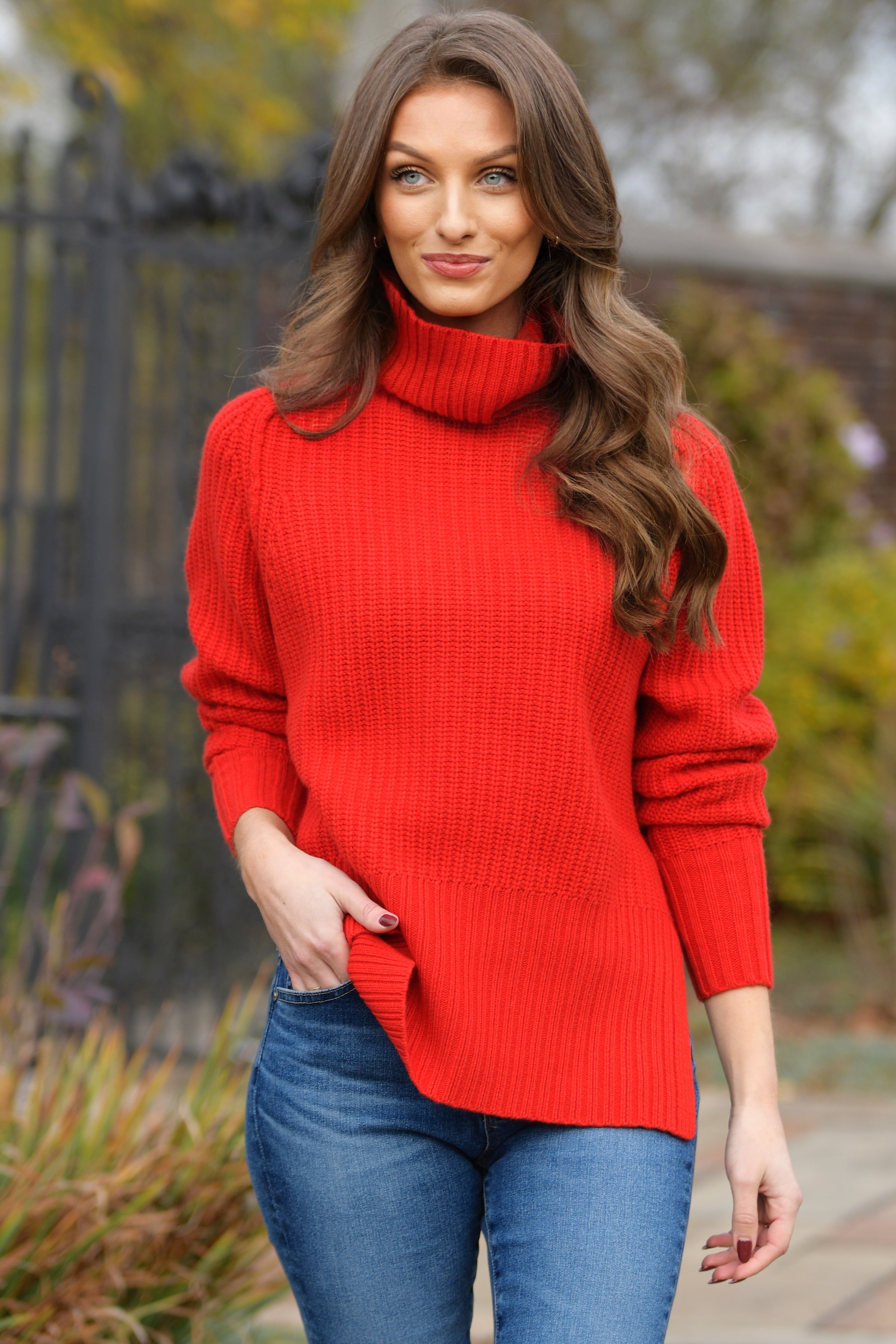 AUTUMN CASHMERE SCARLET TURTLENECK SWEATER